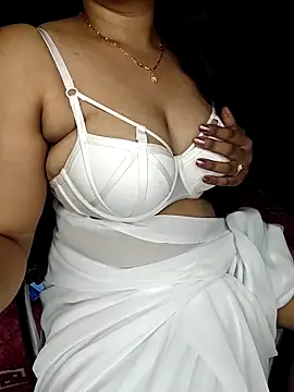 Snapshot of shreyareddy99 chatting on March 9, 10:58 pm shreyareddy99 online show from March 9, 10:58 pm