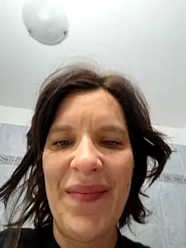 Snapshot of Piediniecollant chatting on December 3, 5:37 am Piediniecollant online show from December 3, 5:37 am