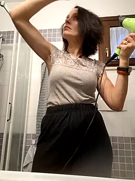 Snapshot of Piediniecollant chatting on December 16, 3:28 pm Piediniecollant online show from December 16, 3:28 pm