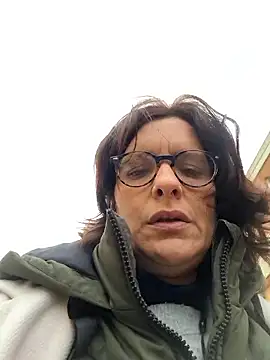 Piediniecollant online show from February 19, 11:17 am