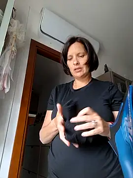 Snapshot of Piediniecollant chatting on May 13, 1:30 pm Piediniecollant online show from May 13, 1:30 pm