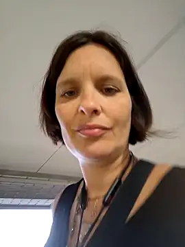 Snapshot of Piediniecollant chatting on June 5, 10:21 am Piediniecollant online show from June 5, 10:21 am