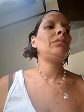 Snapshot of Piediniecollant chatting on July 1, 1:02 pm Piediniecollant online show from July 1, 1:02 pm