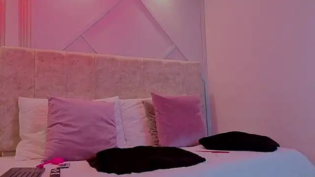 Scarlett  lace online show from December 16, 4:39 am