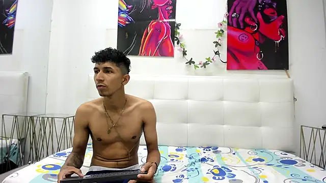 ahsly78alejandro online show from November 18, 12:53 pm