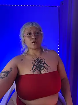 pinkbaddie777 online show from January 6, 3:32 am