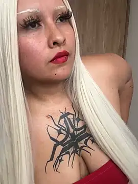 pinkbaddie777 online show from June 25, 6:56 pm