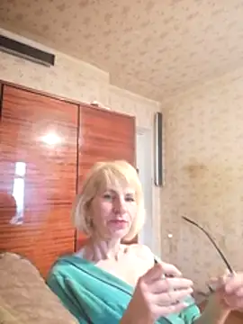 Snapshot of Georgette466 chatting on May 17, 5:38 am Georgette466 online show from May 17, 5:38 am