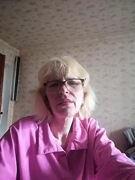 Snapshot of Georgette466 chatting on May 18, 8:20 am Georgette466 online show from May 18, 8:20 am