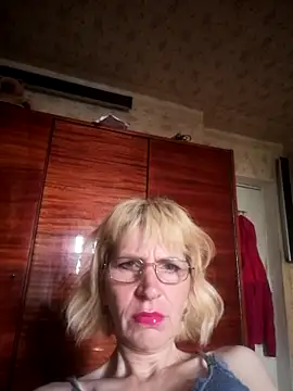 Snapshot of Georgette466 chatting on June 13, 4:10 am Georgette466 online show from June 13, 4:10 am