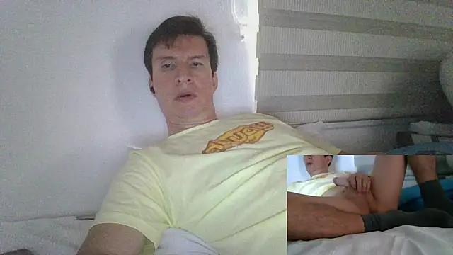 carliesexyman online show from October 27, 6:01 pm