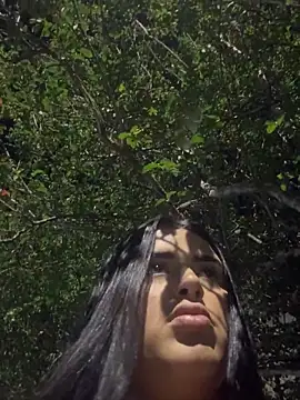 Snapshot of florenco2025 chatting on April 9, 2:00 am florenco2025 online show from April 9, 2:00 am