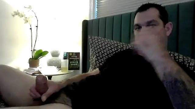 Snapshot of ckraiders84 chatting on April 25, 1:52 am ckraiders84 online show from April 25, 1:52 am