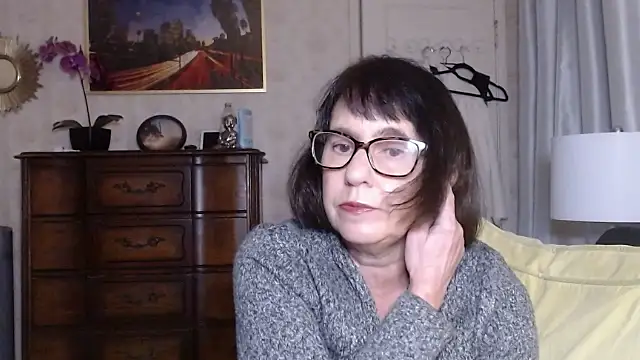 Snapshot of BigbustedBrenda chatting on November 21, 7:01 pm BigbustedBrenda online show from November 21, 7:01 pm