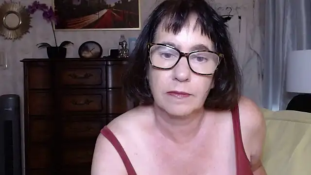 Snapshot of BigbustedBrenda chatting on November 26, 9:27 pm BigbustedBrenda online show from November 26, 9:27 pm