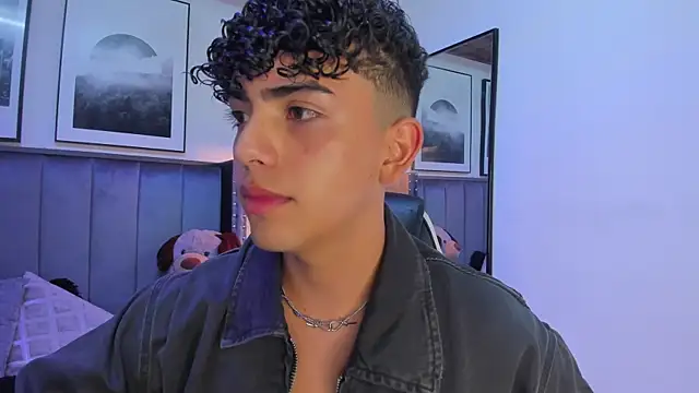 Niick Twiink online show from November 1, 8:11 pm