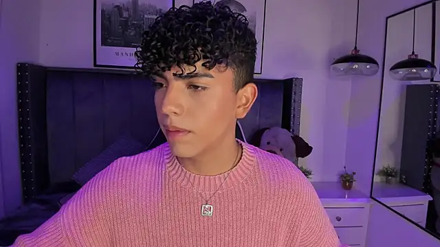 Niick Twiink online show from December 18, 7:42 pm