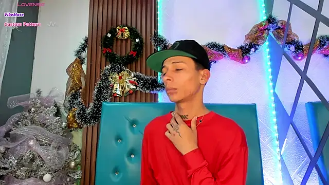 Max Steell online show from December 19, 3:35 am