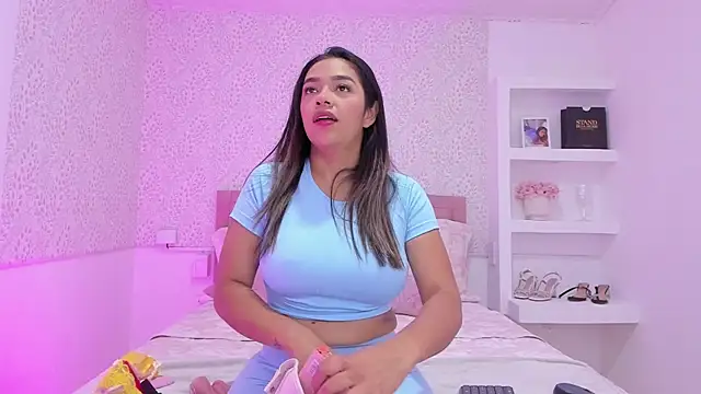 KatieBoison online show from November 28, 9:06 pm