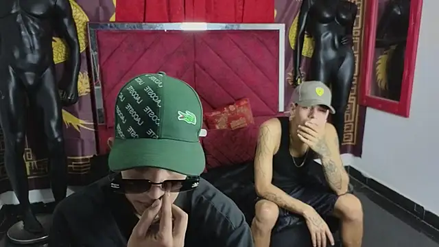 Snapshot of Latin_Duo13 chatting on November 1, 8:16 am Latin Duo13 online show from November 1, 8:16 am