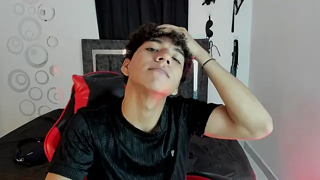 Maximiliano Khalil online show from November 29, 8:01 pm