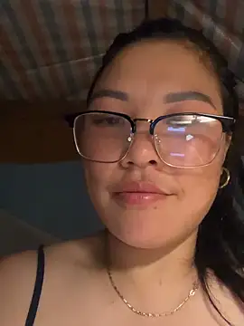 Snapshot of heodat-sexx chatting on May 11, 4:04 pm heodat-sexx online show from May 11, 4:04 pm
