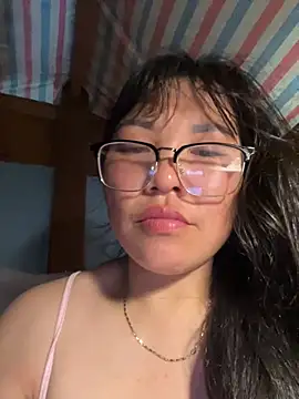 Snapshot of heodat-sexx chatting on May 17, 5:49 am heodat-sexx online show from May 17, 5:49 am