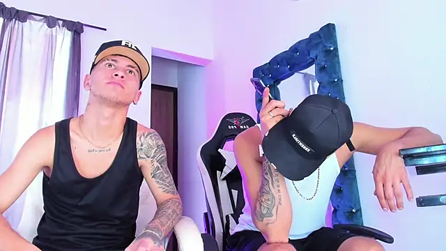 Snapshot of Yourtemptation555 chatting on November 1, 4:53 pm Yourtemptation555 online show from November 1, 4:53 pm