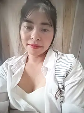 Snapshot of Bamboo-niee123 chatting on November 13, 8:57 am Bamboo-niee123 online show from November 13, 8:57 am