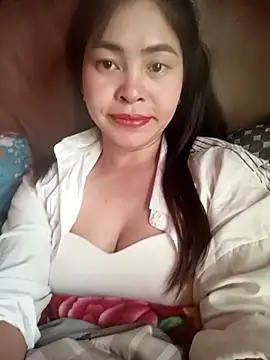 Snapshot of Bamboo-niee123 chatting on December 2, 5:13 am Bamboo-niee123 online show from December 2, 5:13 am