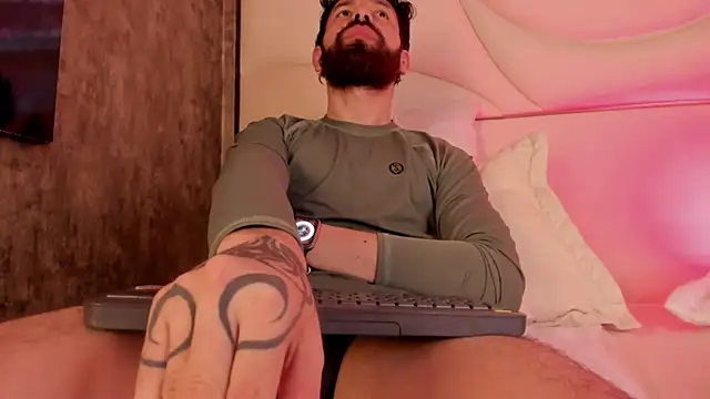 jackfoden01 online show from December 18, 12:33 pm