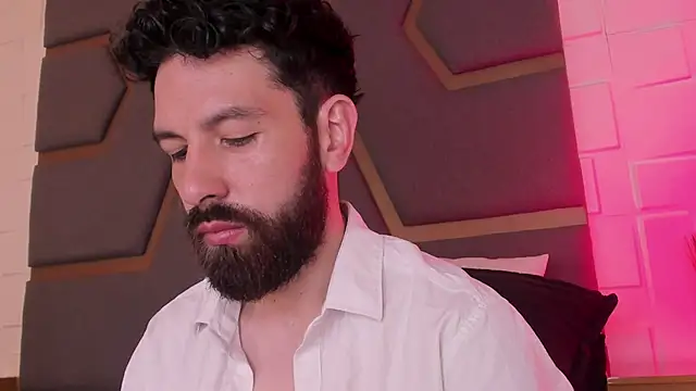 jackfoden01 online show from December 19, 1:51 pm