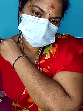 deepikasree143 online show from October 31, 6:42 pm