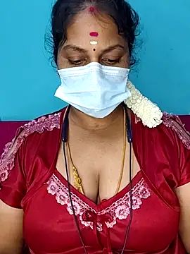 deepikasree143 online show from November 18, 7:51 pm