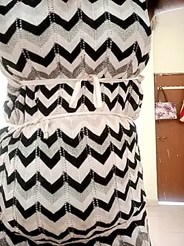 Cute Sanaaya online show from December 2, 8:41 am