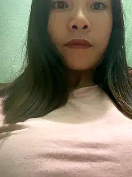 Snapshot of Elysia-007 chatting on November 3, 8:04 am Elysia-007 online show from November 3, 8:04 am