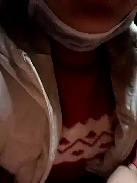 yoyo-mi online show from December 15, 1:15 pm