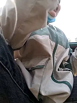 yoyo-mi online show from March 3, 1:45 am