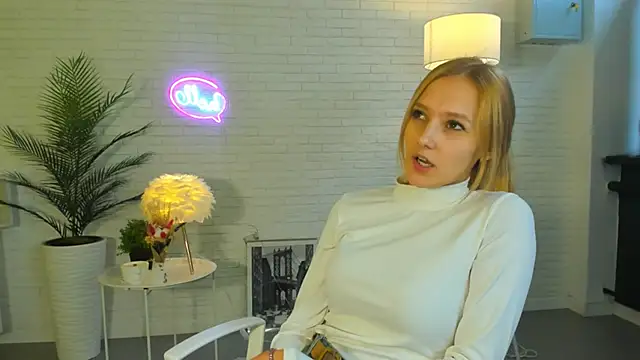 Snapshot of BeckieCrunkleton chatting on November 1, 8:16 am BeckieCrunkleton online show from November 1, 8:16 am