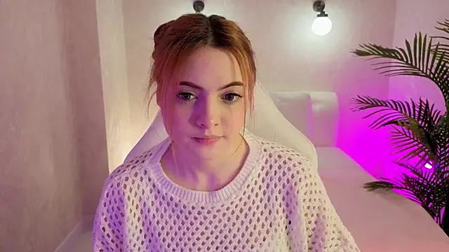 Daniela Saules online show from November 22, 9:30 am