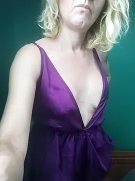 Snapshot of Seta385211 chatting on June 29, 9:48 am Seta385211 online show from June 29, 9:48 am