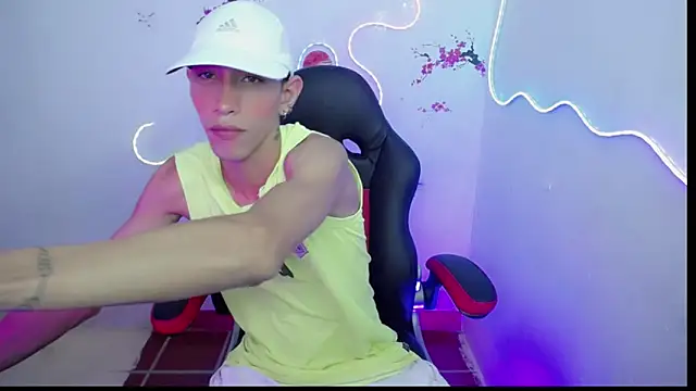 The latin boy online show from November 20, 7:57 pm