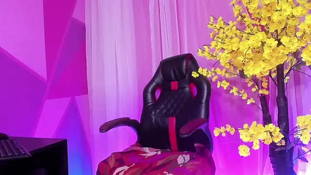 NovaNight  online show from January 8, 11:45 am