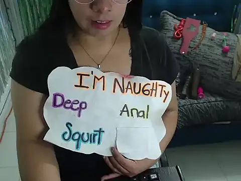 Snapshot of Alanafire chatting on November 3, 2:40 pm Alanafire online show from November 3, 2:40 pm