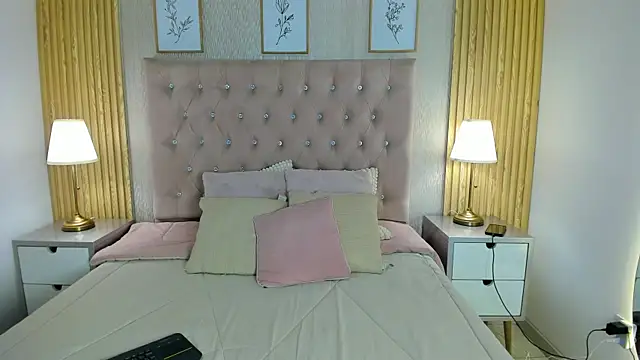 KamyGlam online show from June 10, 8:19 pm