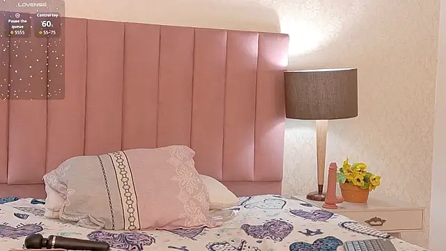 Alanagh  online show from March 8, 8:34 pm