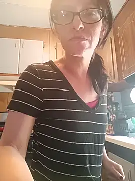 MetalGoddess online show from May 4, 1:29 pm