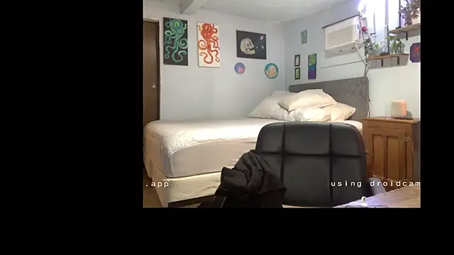 Snapshot of kristallic chatting on February 3, 8:25 pm kristallic online show from February 3, 8:25 pm