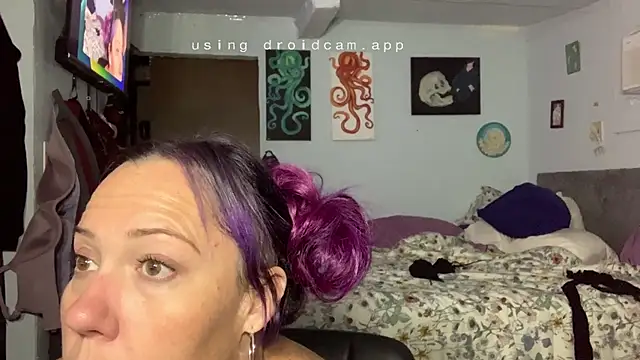 Snapshot of kristallic chatting on March 20, 8:30 am kristallic online show from March 20, 8:30 am