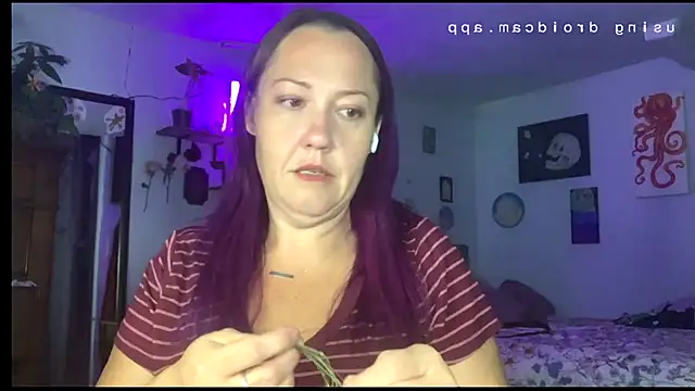 Snapshot of kristallic chatting on March 28, 4:56 am kristallic online show from March 28, 4:56 am